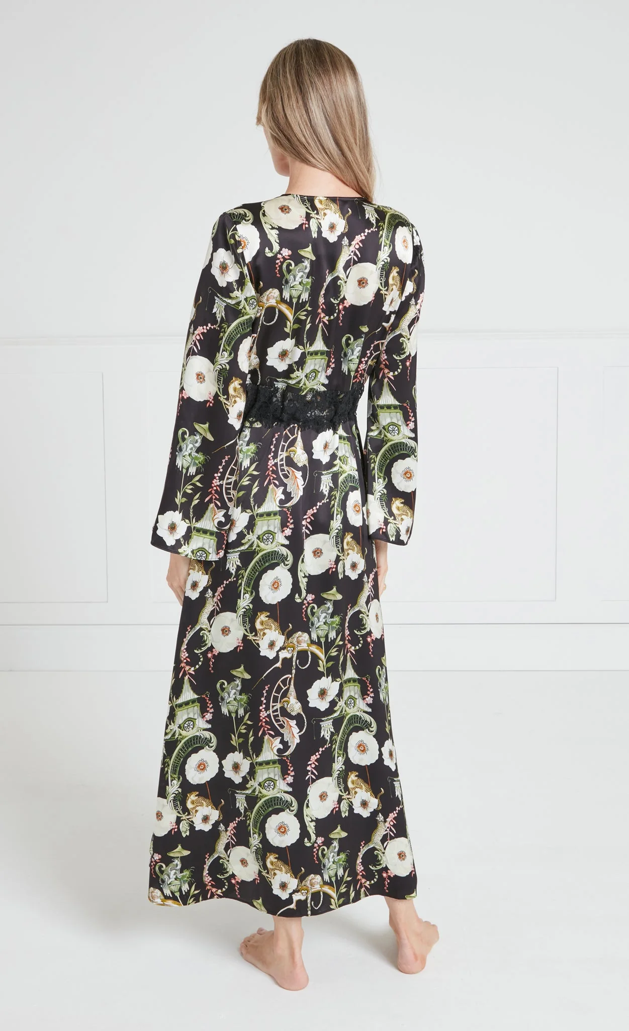 Aphrodite Robe - Black & Dark Euphoria - Image 4