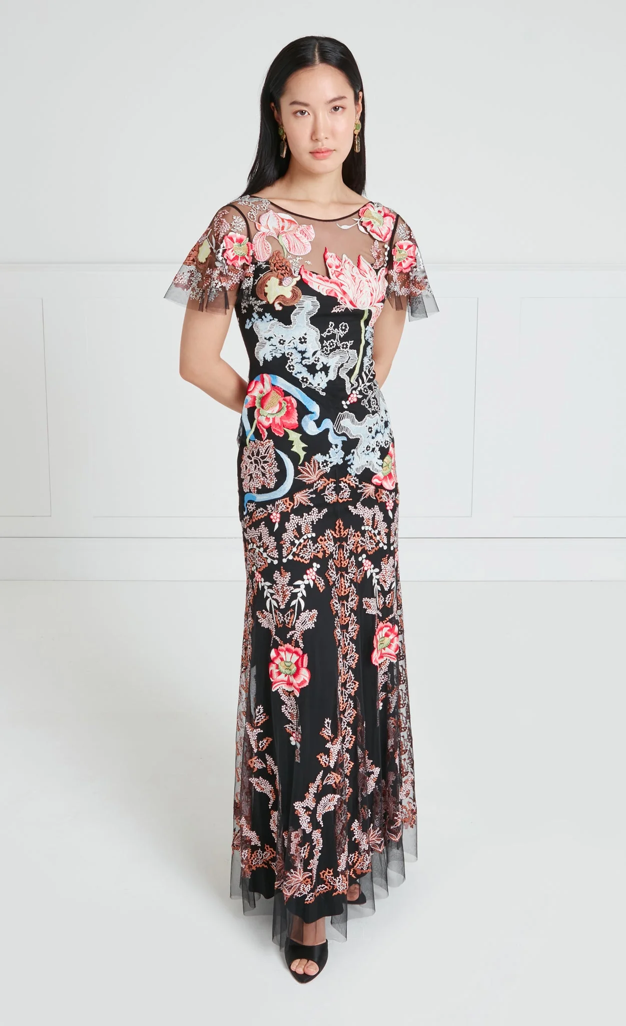 Bilbao Gown - Black - Image 3