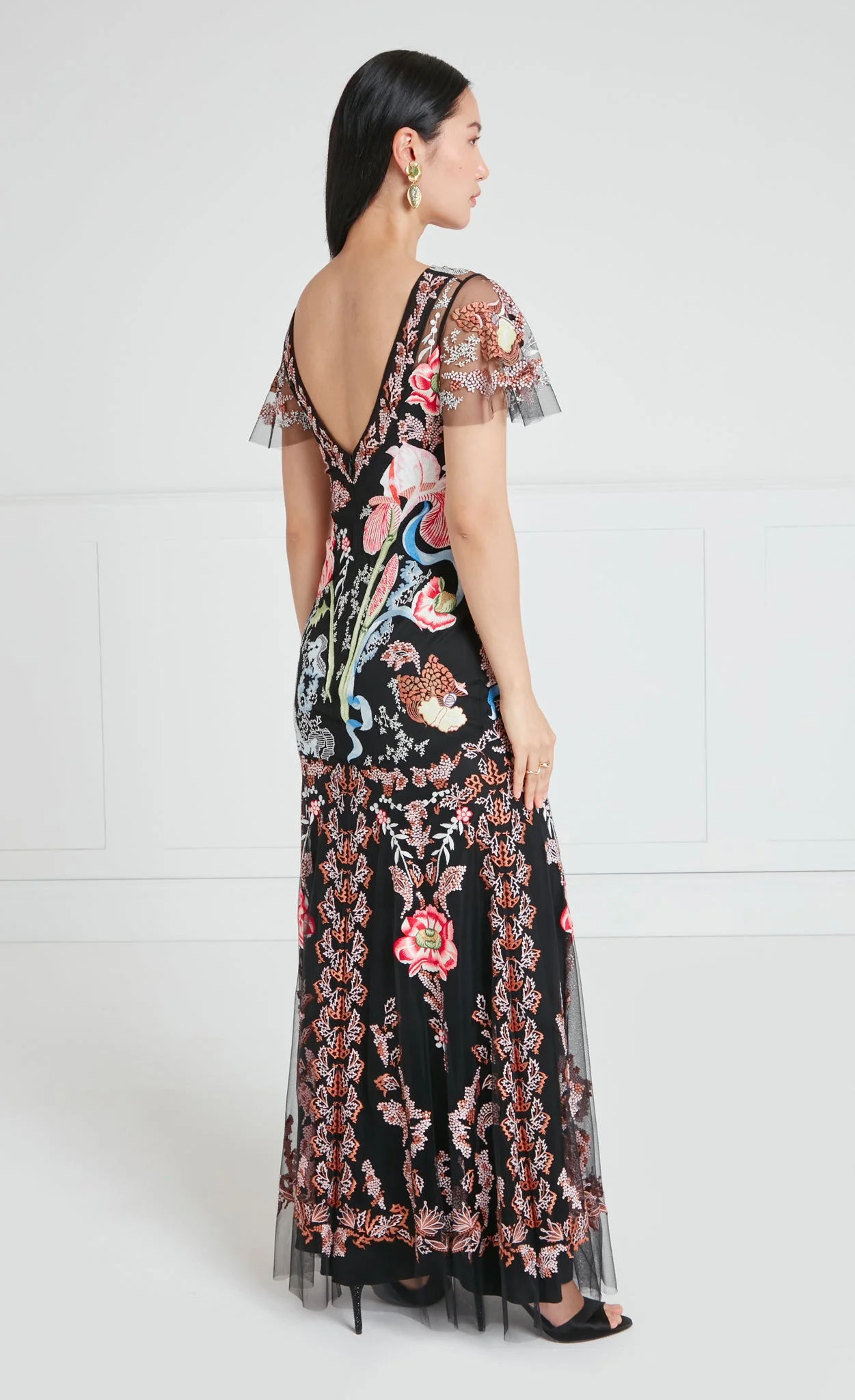 Bilbao Gown - Black - Image 4