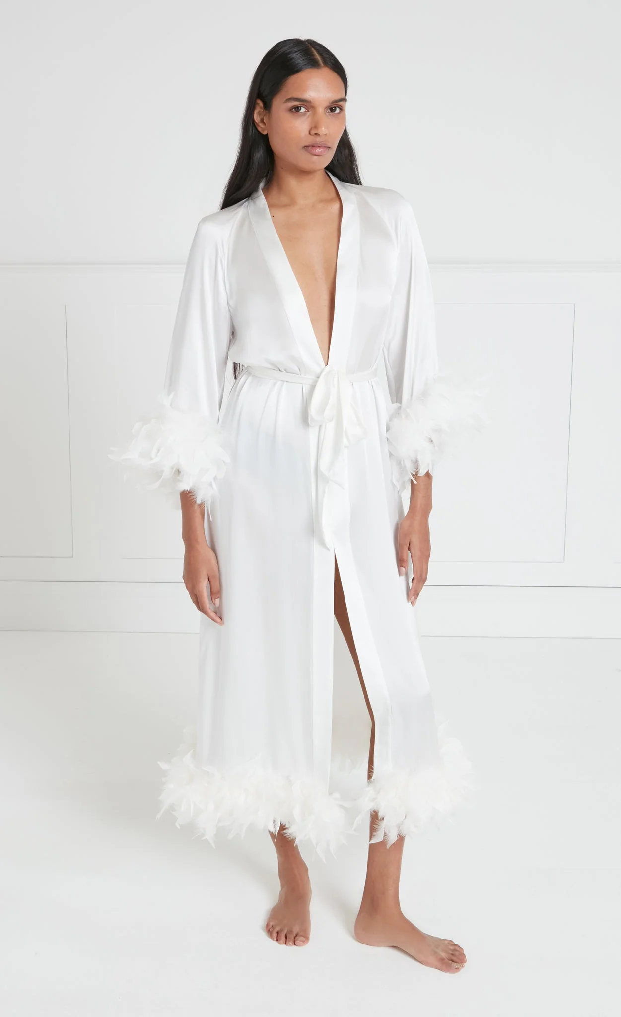Hebe Ostrich Feather Robe - Off-White - Image 3