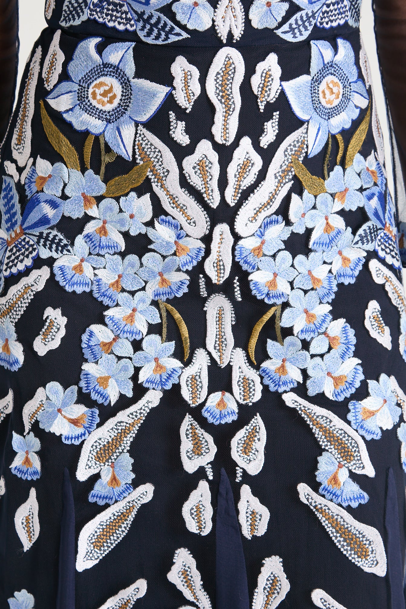 Pardus Sleeved Gown - Midnight - Image 7